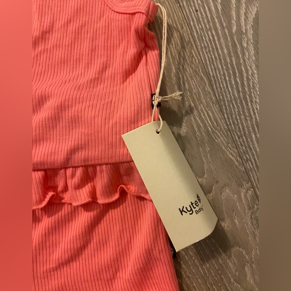 BNWT Kyte Baby Ribbed Ruffle Tank Set in Guava - Picture 5 of 7